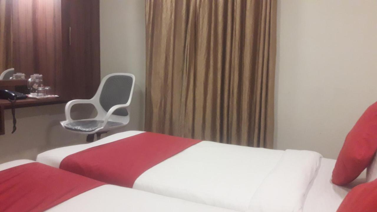 Shine Hospitality Palace Mumbai Exterior photo